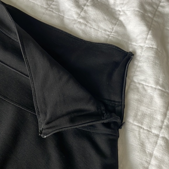 FINAL PRICE!
Athleta Ponte Twill Fit and Flare Skirt - Picture 8 of 8